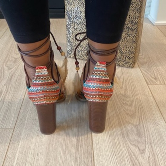 Heels - Picture 5 of 5